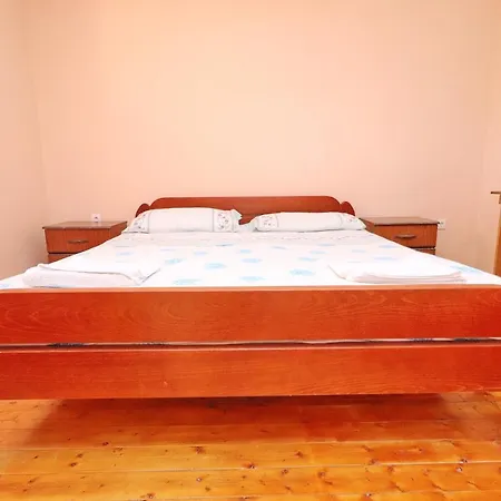 Semesterbostad Peaceful House Senija